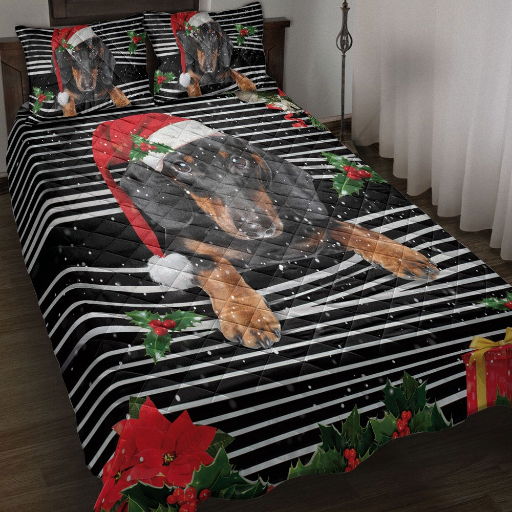 Dachshund Quilt Set, Dachshundmas Striped With Santa Hat And Holy Berry Snowflake Quilt Blanket