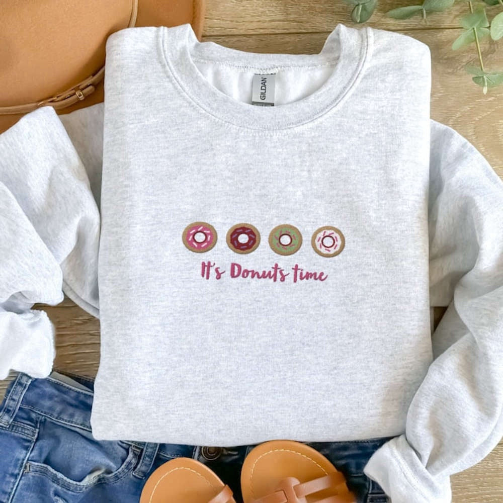 Eembroidered Custom Sweatshirts, Donuts Lover Embroidered Sweatshirt 2D Crewneck Sweatshirt Gift For Family, Christmas Gift