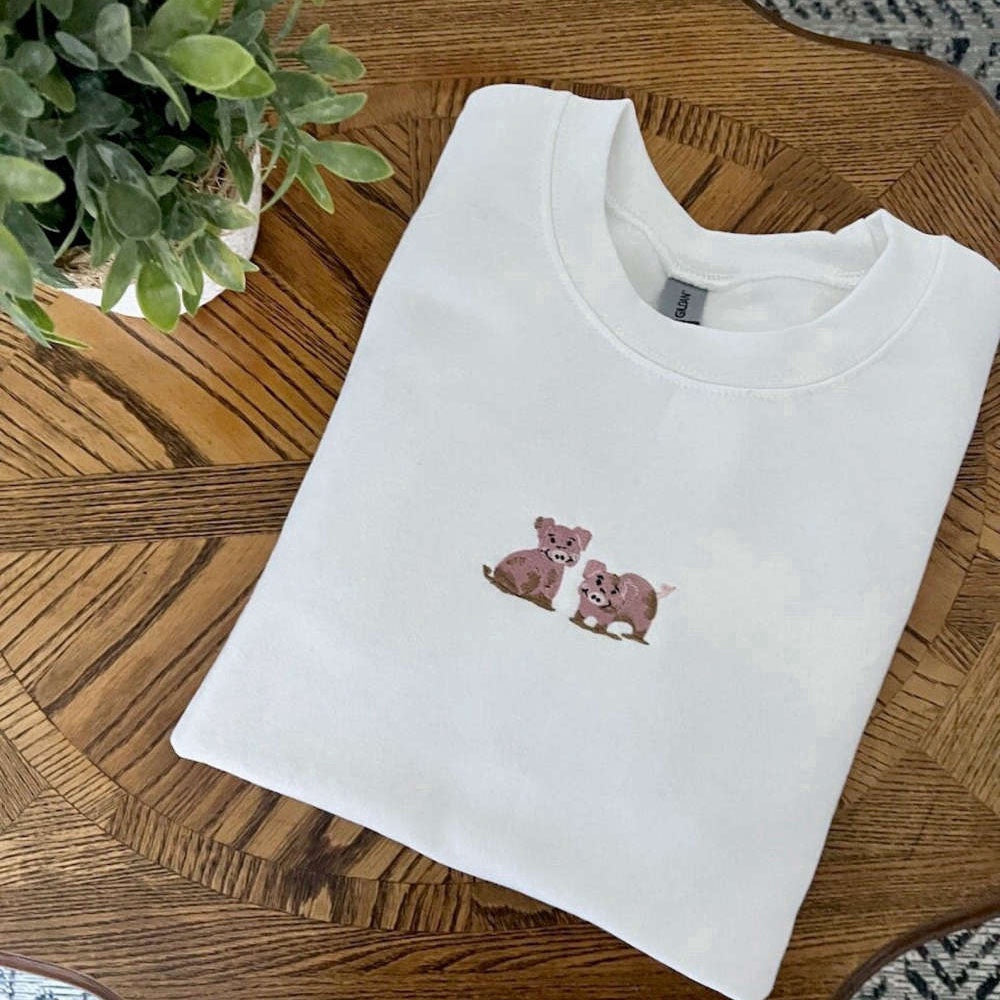 Eembroidered Custom Sweatshirts, Pig Embroidered Sweatshirt 2D Crewneck Sweatshirt For Men And Women, Christmas Gift