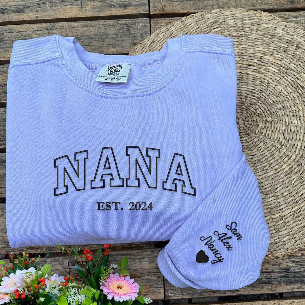 Embroidered Christmas Sweatshirts, Embroidered Nana 3 Sweatshirt With Grandkids Names, Gift For Mother'S Day