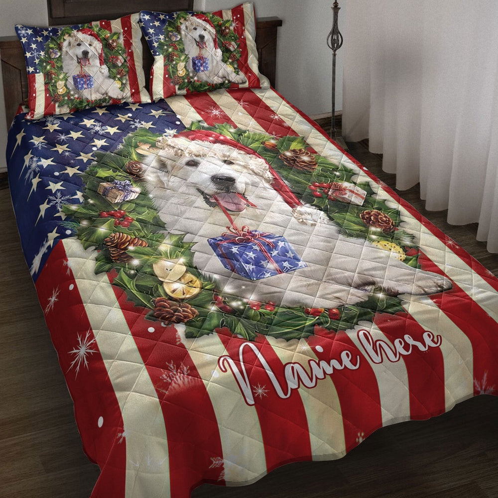Personalized Great Pyrenees Quilt Set, Great Pyrenees Wearingmas Hat Wreath Quilt Blanket