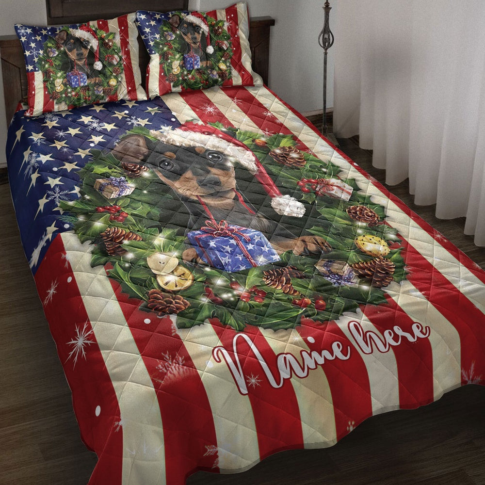 Personalized Miniature Pinscher Quilt Set, Miniature Pinscher Wearingmas Hat Quilt Blanket
