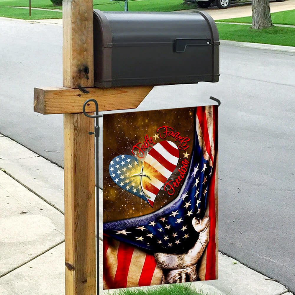 Christian Garden Flags, Faith Family Freedom American Flag, Christian House Flags, Christian Cross Flag, Faith Flag