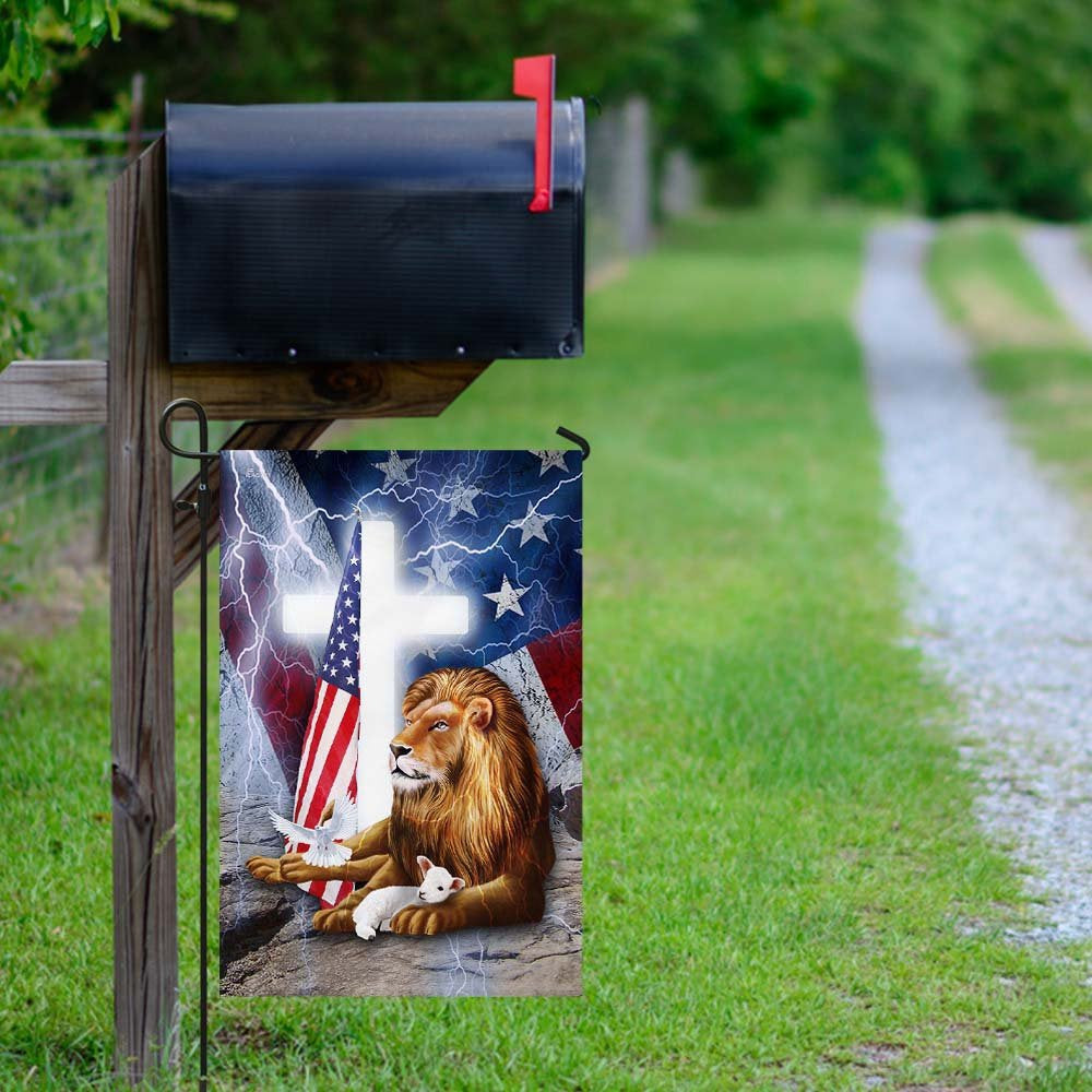 Christian Garden Flags, Lion And Lamb Cross American Flag, Christian House Flags, Christian Cross Flag, Faith Flag