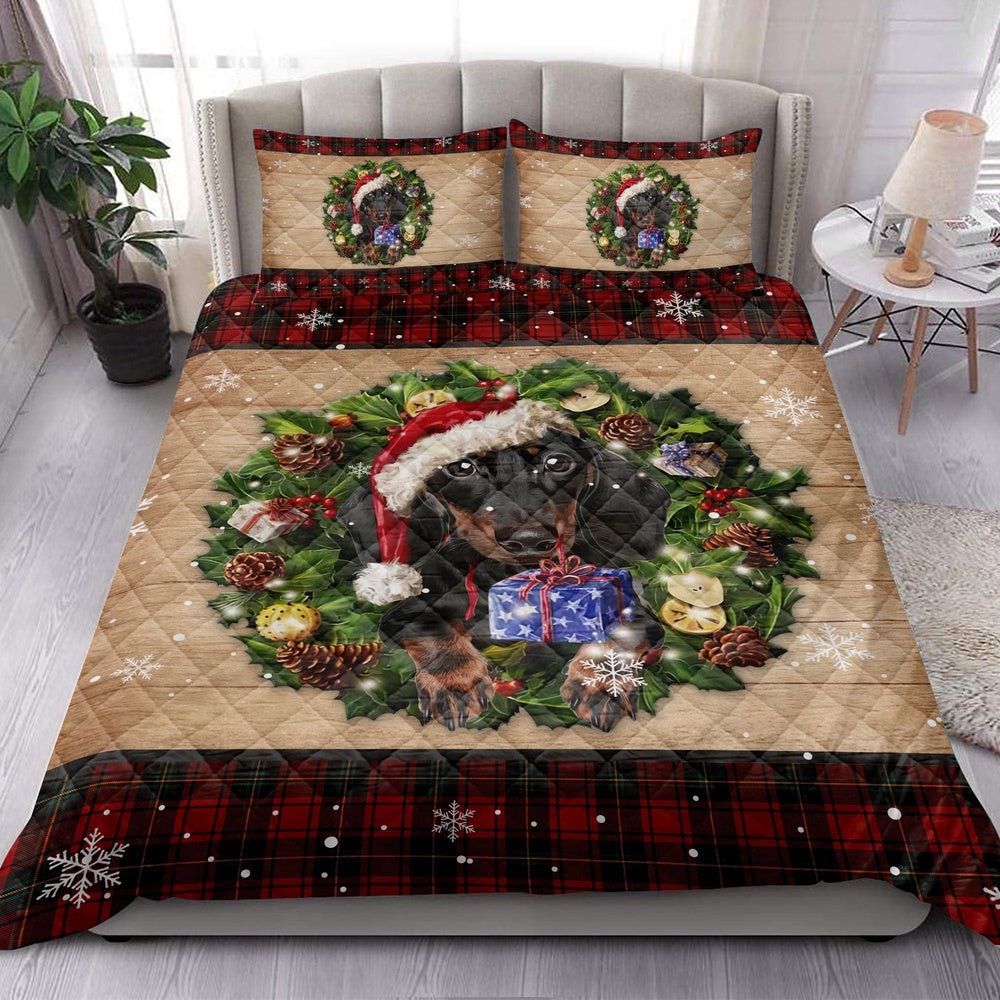 Dachshund Quilt Set, Dachshund Dog Wearing Wreath Amas Hat Buffalo Plaid Quilt Blanket