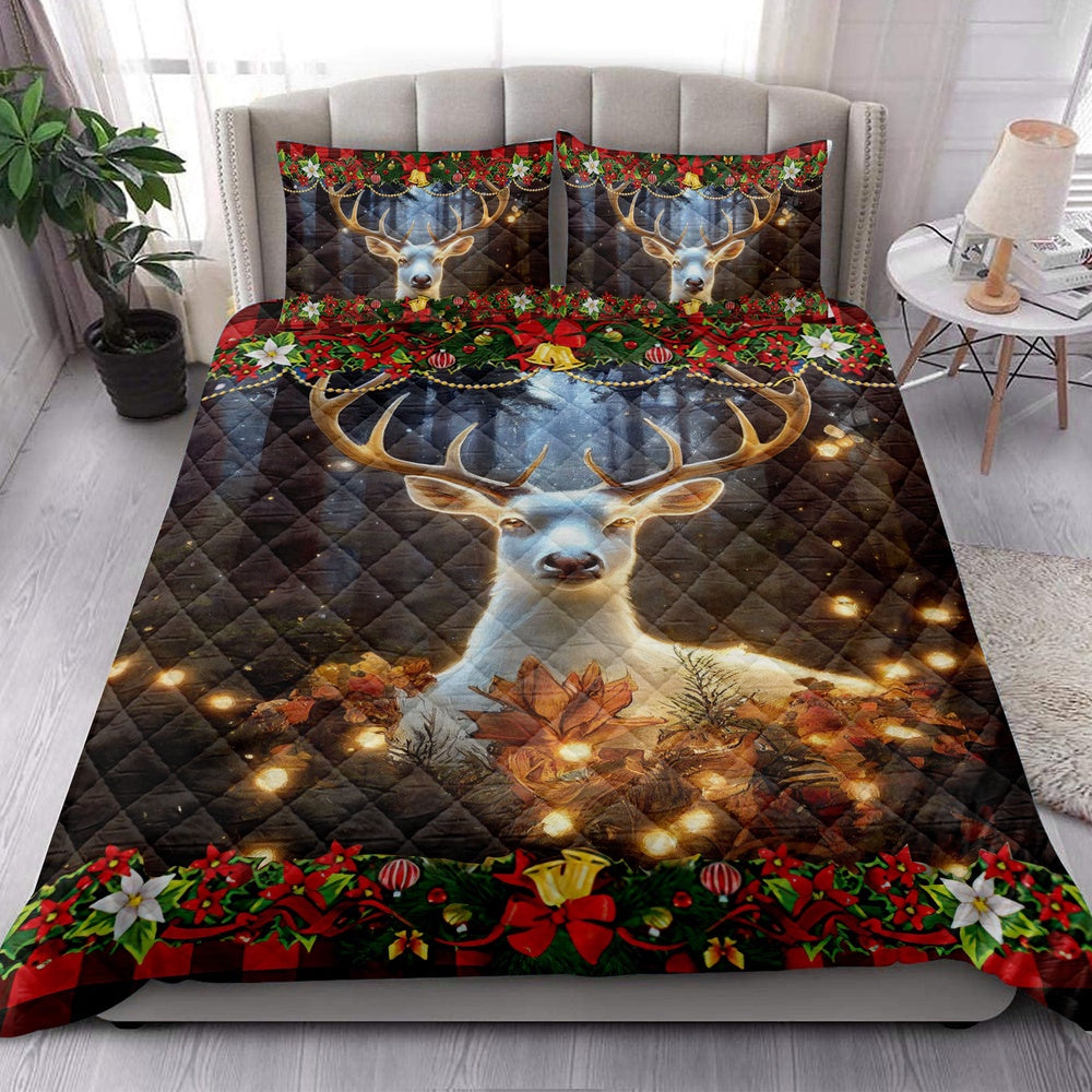 Deer Quilt Set, Beautiful Deer With Poinsettiamas Light Quilt Blanket