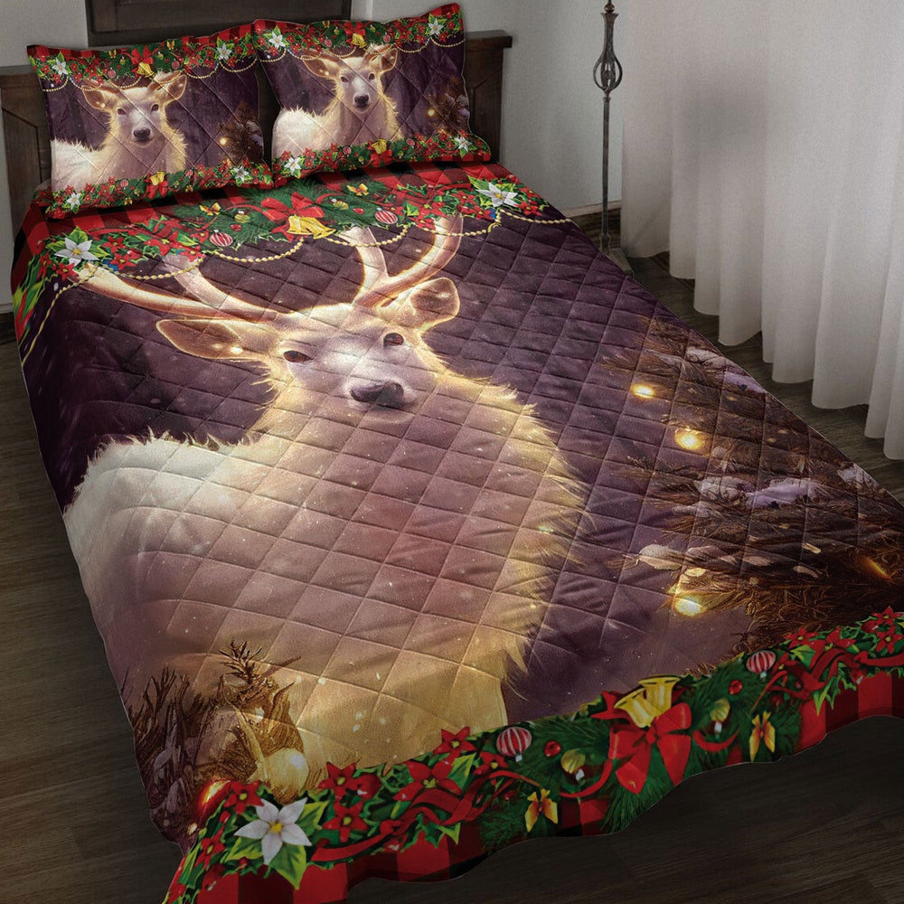 Deer Quilt Set, Mystic White Deer Withmas Light Quilt Blanket