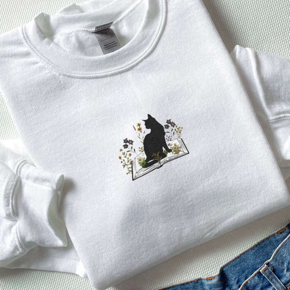 Eembroidered Custom Sweatshirts, Bookish Embroidered Sweatshirt 2D Crewneck Sweatshirt For Family, Christmas Gift