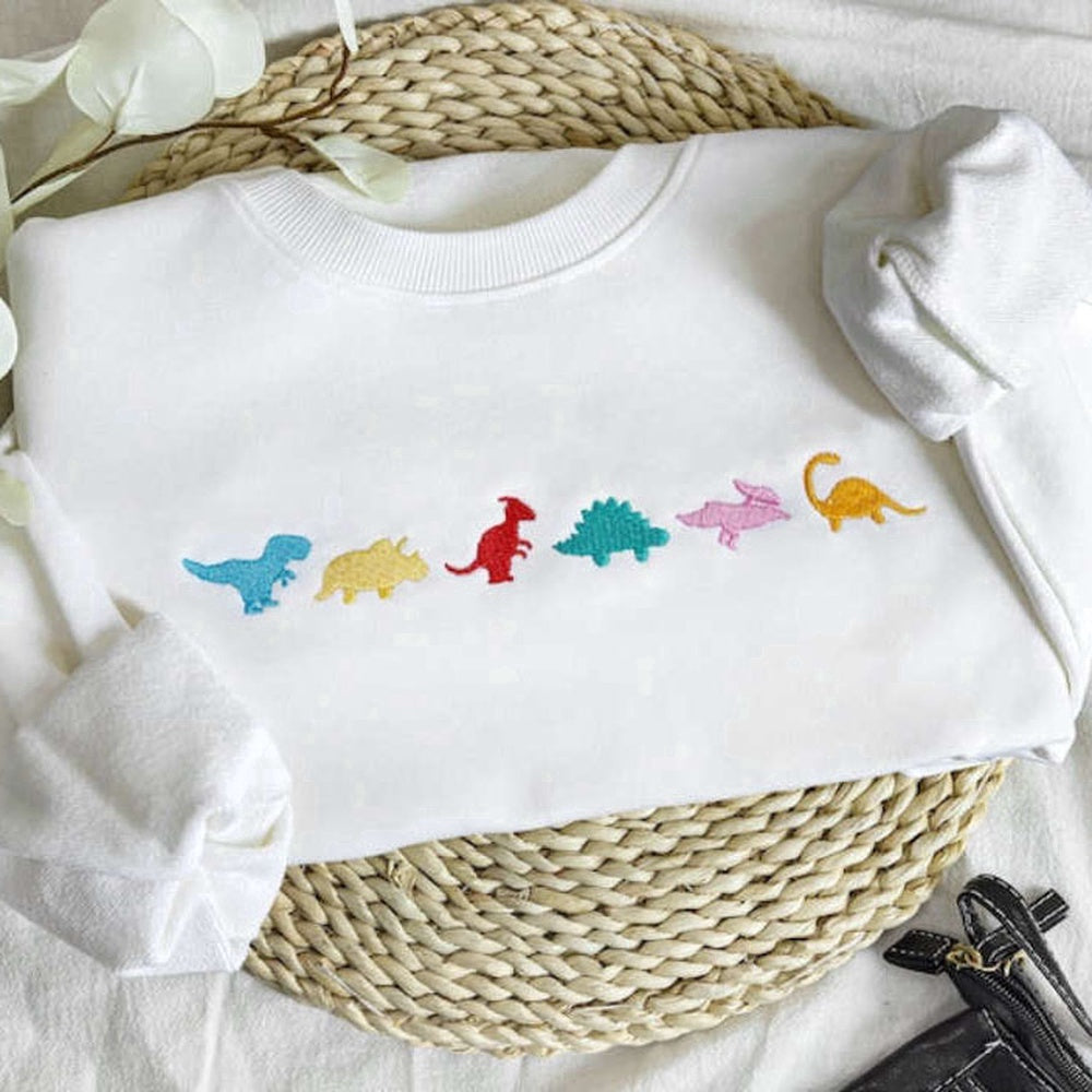 Eembroidered Custom Sweatshirts, Cute Dino Family Embroidered Sweatshirt 2D Crewneck Sweatshirt For Women And Men, Christmas Gift