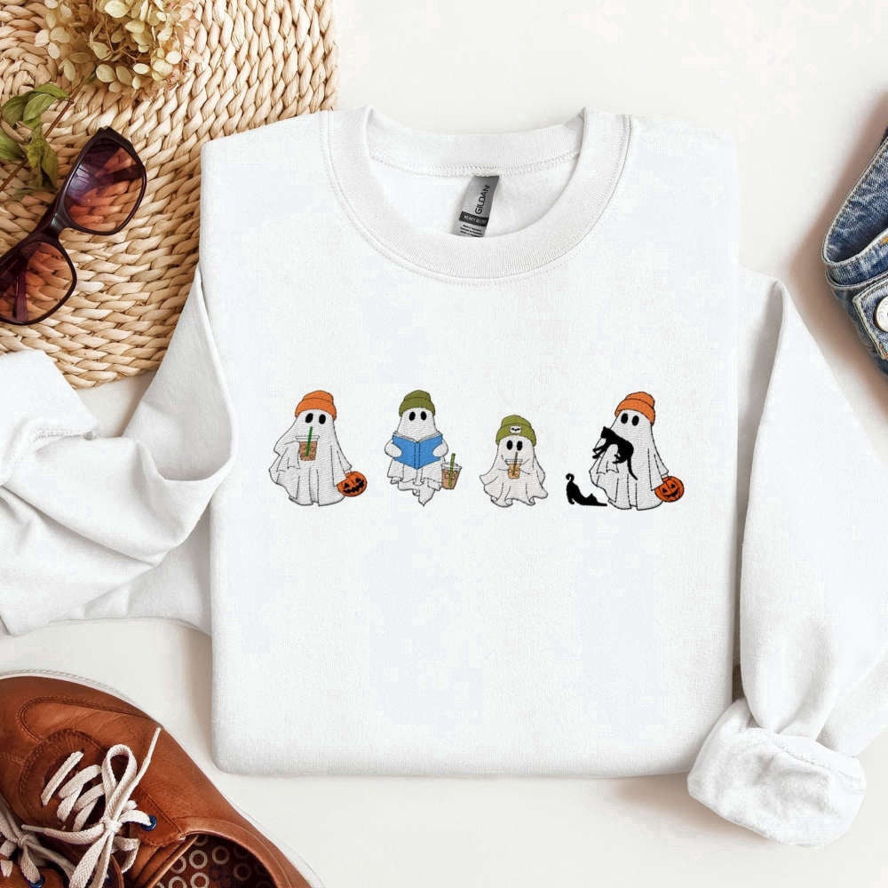 Eembroidered Custom Sweatshirts, Cute Ghosts Embroidered Sweatshirt 2D Crewneck Sweatshirt Gift For Family, Christmas Gift