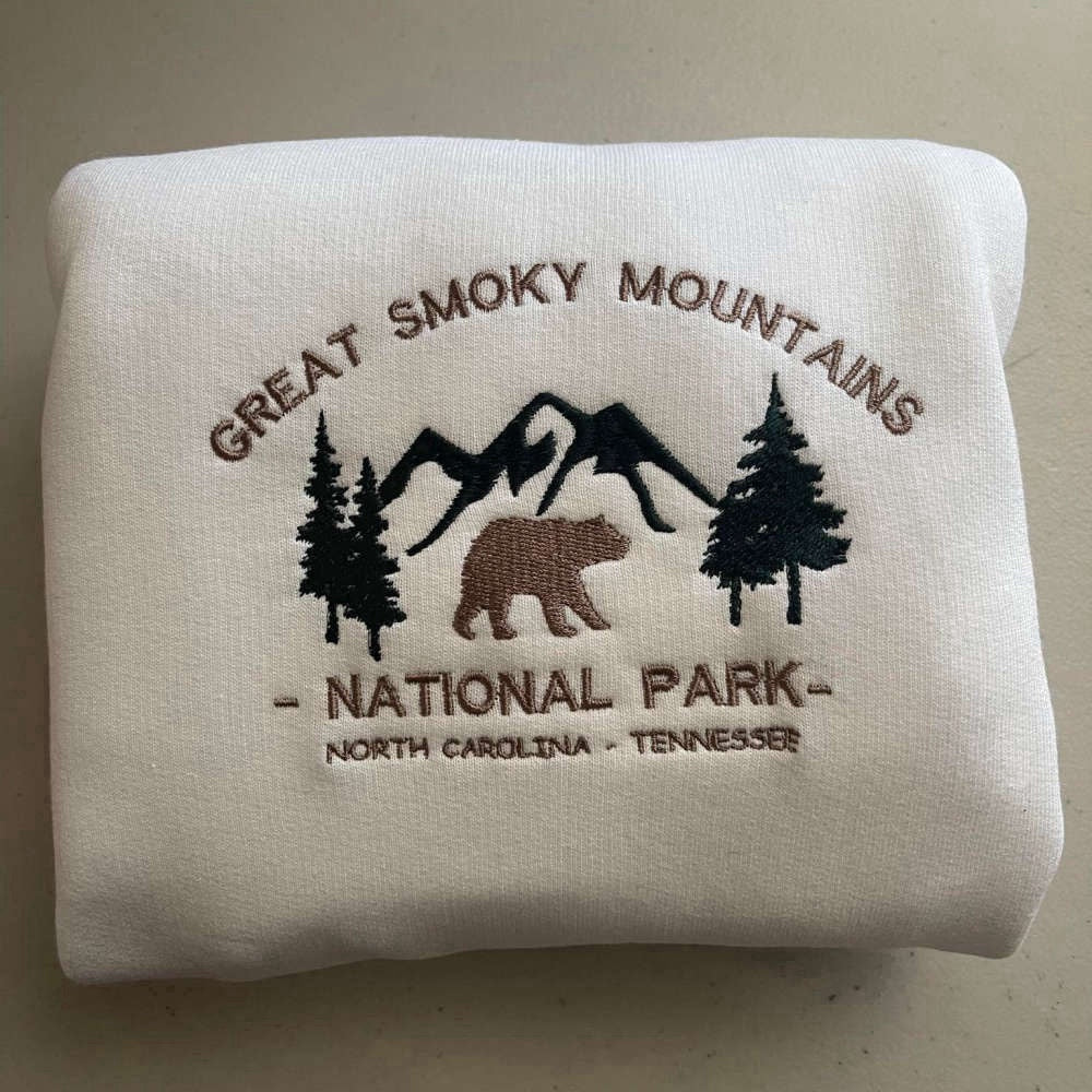 Eembroidered Custom Sweatshirts, Great Smoky Mountain Embroidered Sweater 2D Crewneck Sweatshirt For Family, Christmas Gift