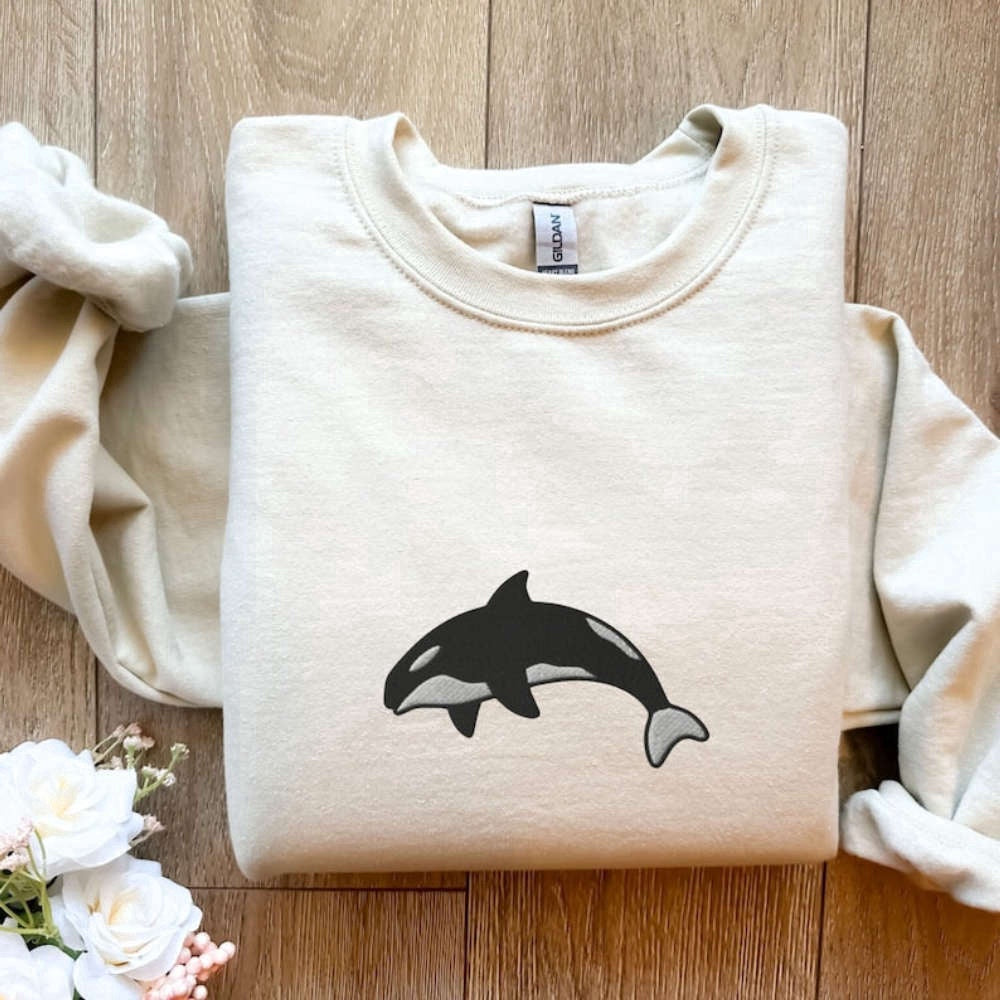 Eembroidered Custom Sweatshirts, Killer Whale Embroidered Sweatshirt 2D Crewneck Sweatshirt For Family, Christmas Gift