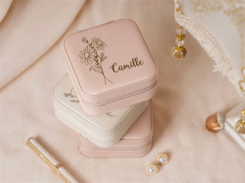 Engraved Leather Jewelry Box, Jewelry Box Travel Case, Mother's Day Jewelry Case
