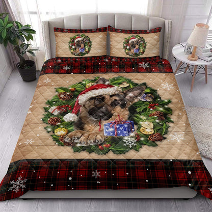 German Shepherd Quilt Set, German Shepherd Wearing Wreath Amas Hat Buffalo Plaid Quilt Blanket