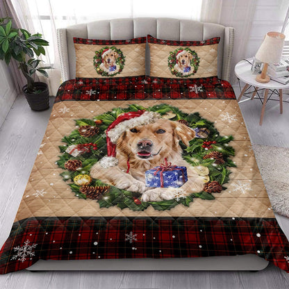 Golden Retriever Quilt Set, Golden Retriever Wearing Wreath Amas Hat Buffalo Plaid Quilt Blanket