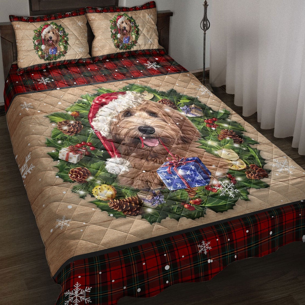 Labradoodle Quilt Set, Labradoodle Dog Wearing Wreath Amas Hat Red Buffalo Plaid Quilt Blanket