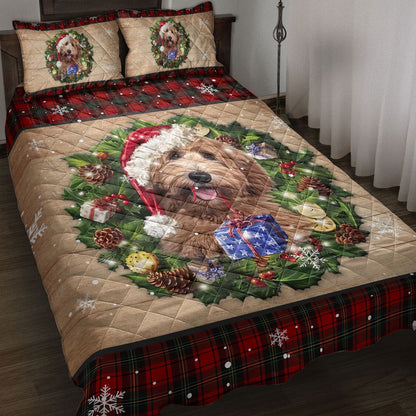 Labradoodle Quilt Set, Labradoodle Dog Wearing Wreath Amas Hat Red Buffalo Plaid Quilt Blanket