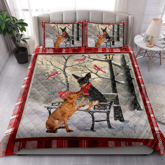 Miniature Pinscher Quilt Set, Miniature Pinscher Hellomas Snowflake Winter Park Holiday Quilt Blanket