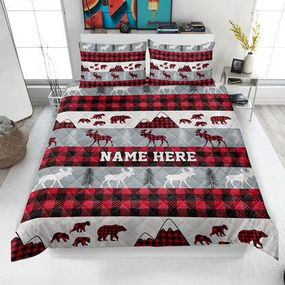 Personalized Christmas Quilt Set, Custom Red Buffalo Plaid Quilt Blanket & Pillowcases, Rustic Moose Bear Quilt Bedding Set