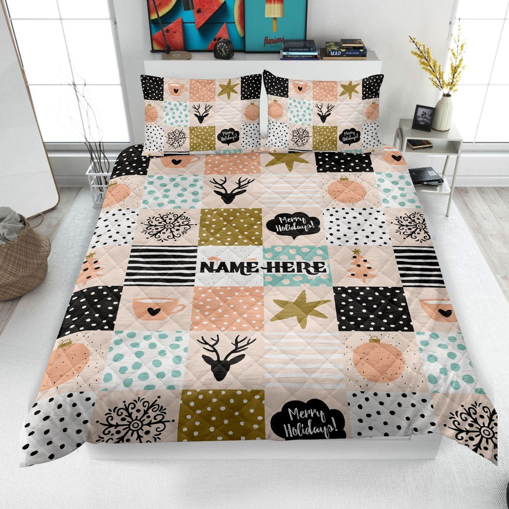Personalized Christmas Quilt Set, Xmas Reindeer Holiday Pattern Quilt Blanket & Pillowcases