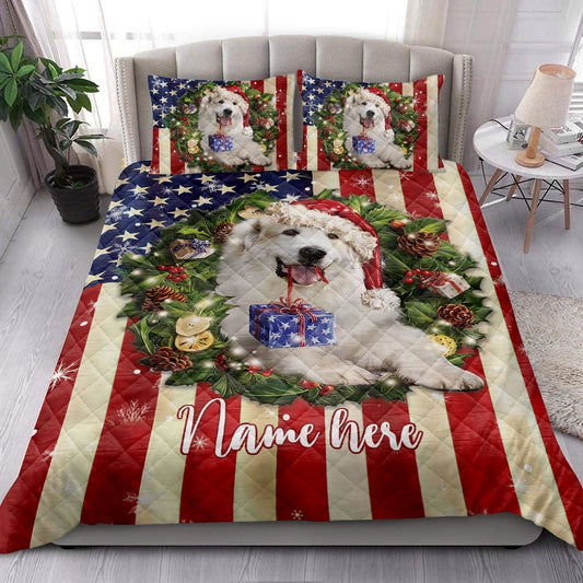 Personalized Great Pyrenees Quilt Set, Great Pyrenees Wearingmas Hat Wreath Quilt Blanket