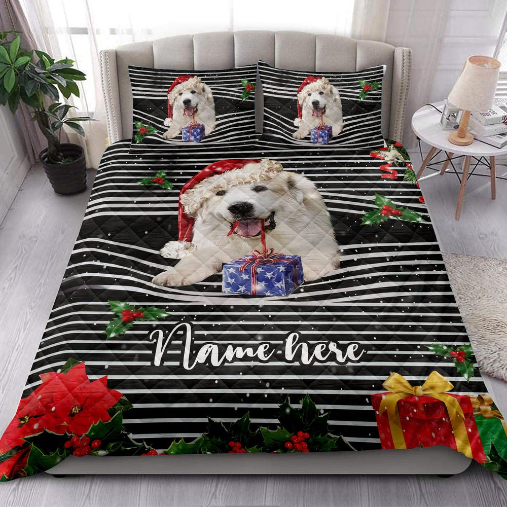 Personalized Great Pyrenees Quilt Set, Great Pyreneesmas Striped Santa Hat Quilt Blanket