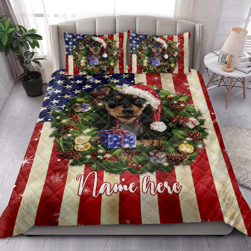 Personalized Miniature Pinscher Quilt Set, Miniature Pinscher Wearingmas Hat Quilt Blanket