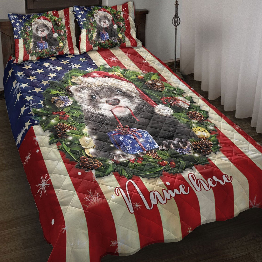 Personalized Otter Quilt Set, Otter Wearingmas Hat Wreaths Quilt Blanket