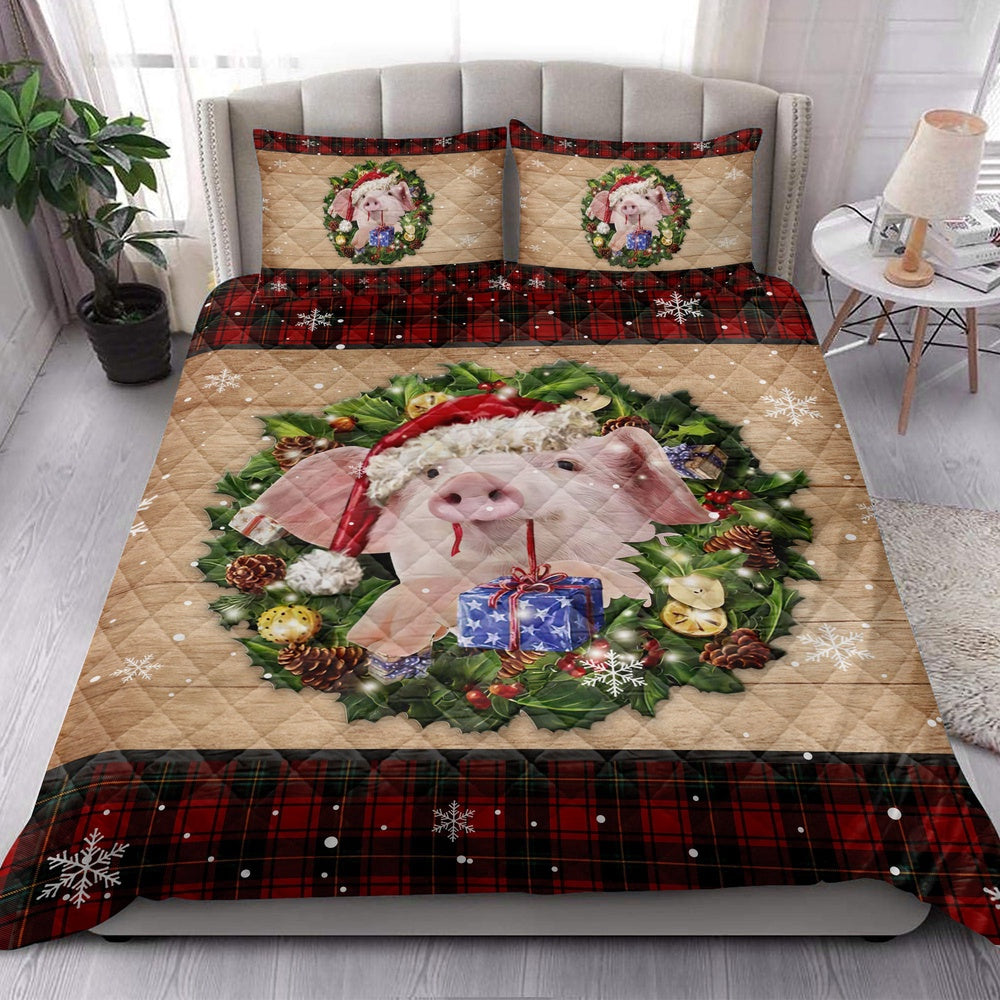 Pig Quilt Set, Pig Wearing Wreath Amas Hat Red Buffalo Plaid Winter Quilt Blanket