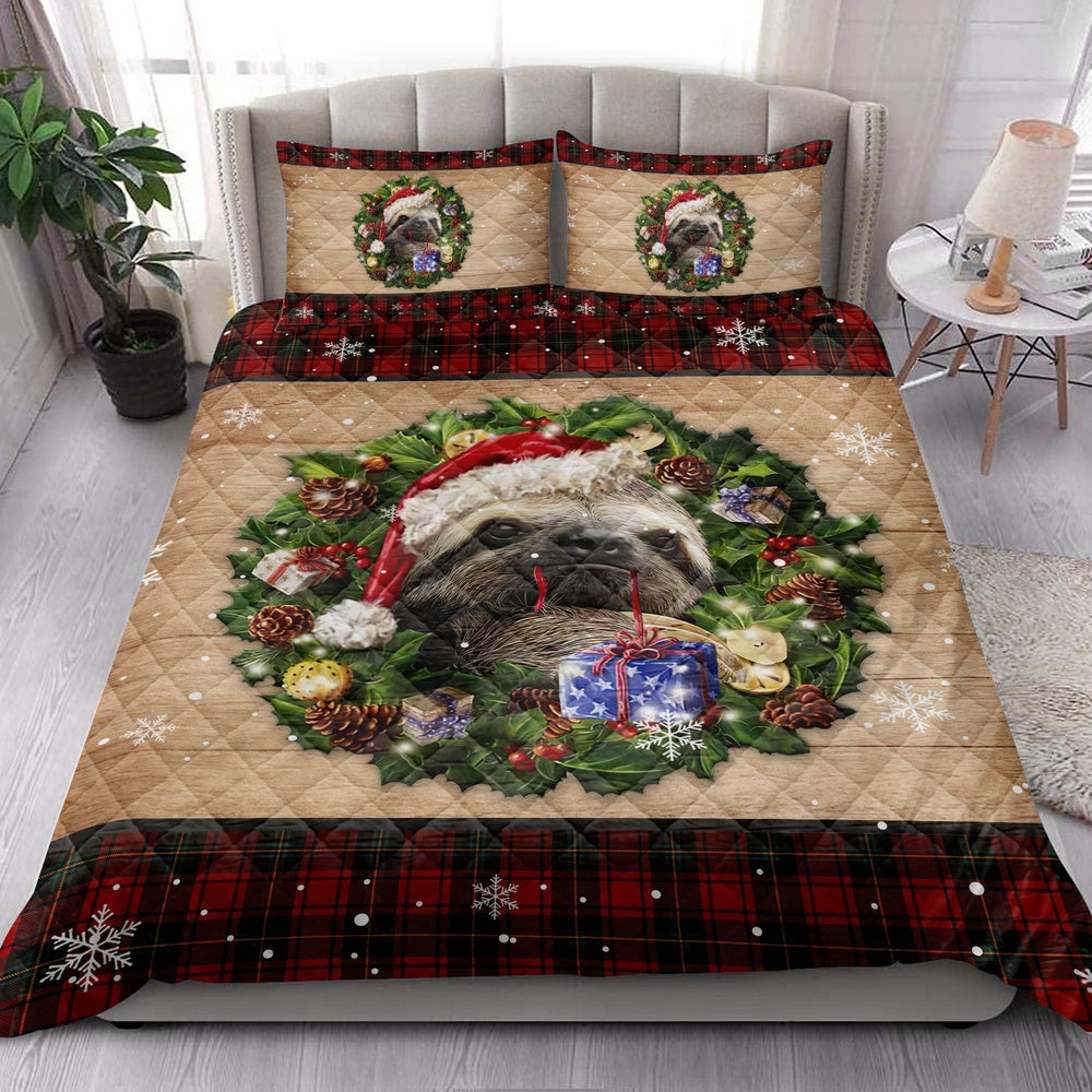 Sloth Quilt Set, Sloth Wearing Wreath Amas Hat Boxes Red Buffalo Plaid Quilt Blanket