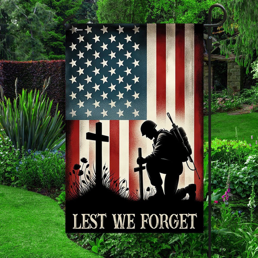 US Veteran Flag, Memorial Day Veteran Kneeling Soldier The Cross Lest We Forget Flag, Veteran Garden Flags