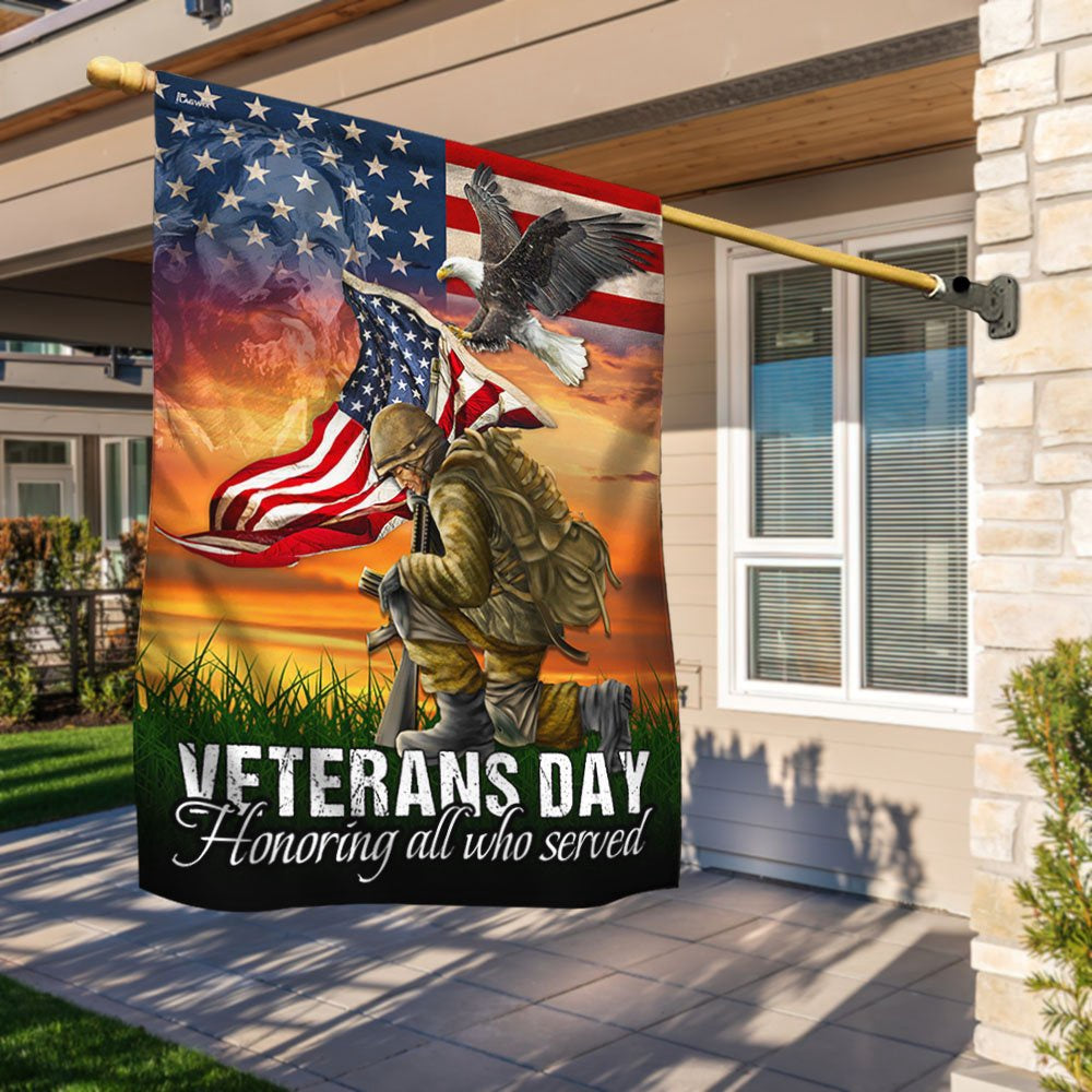 US Veteran Flag, Memorial Day Veterans Day Honoring All Who Served Kneeling Soldier American Flag, Veteran Garden Flags
