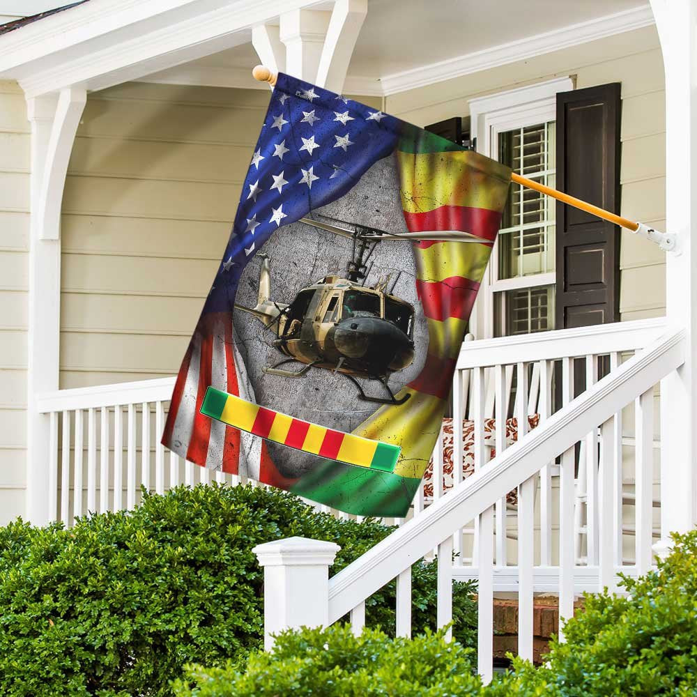 Vietnam Veteran Flags, Huey Helicopter Vietnam Veteran Lest We Forget Flag, American Flag Vietnam