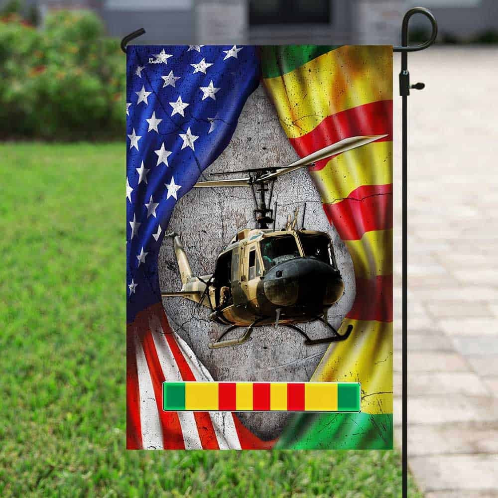 Vietnam Veteran Flags, Huey Helicopter Vietnam Veteran Lest We Forget Flag, American Flag Vietnam