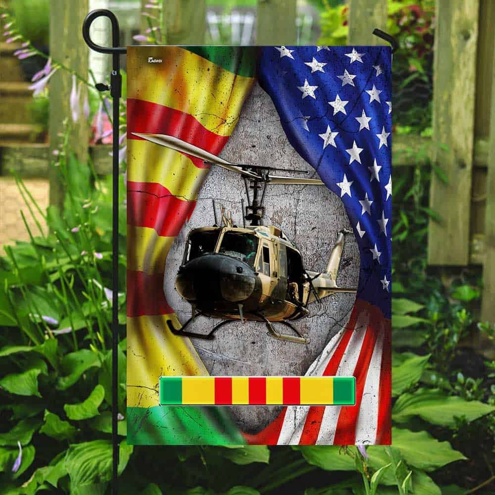 Vietnam Veteran Flags, Huey Helicopter Vietnam Veteran Lest We Forget Flag, American Flag Vietnam