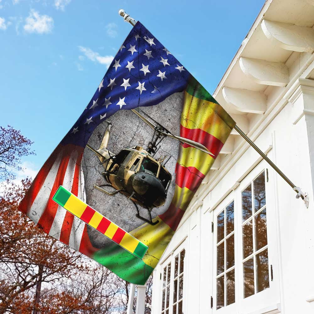 Vietnam Veteran Flags, Huey Helicopter Vietnam Veteran Lest We Forget Flag, American Flag Vietnam