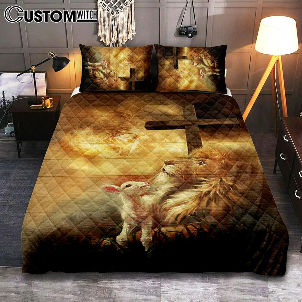 Jesus Hand Lion And Lamb Bedroom Quilt Bedding Set - Jesus Portrait Quilt Bedding Set Prints - Christian Bedroom