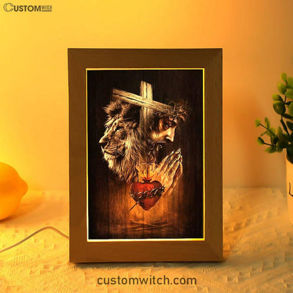 Jesus Prays Heart Lion Frame Lamp Prints - Lion Frame Lamp Art - Christian Inspirational Frame Lamp