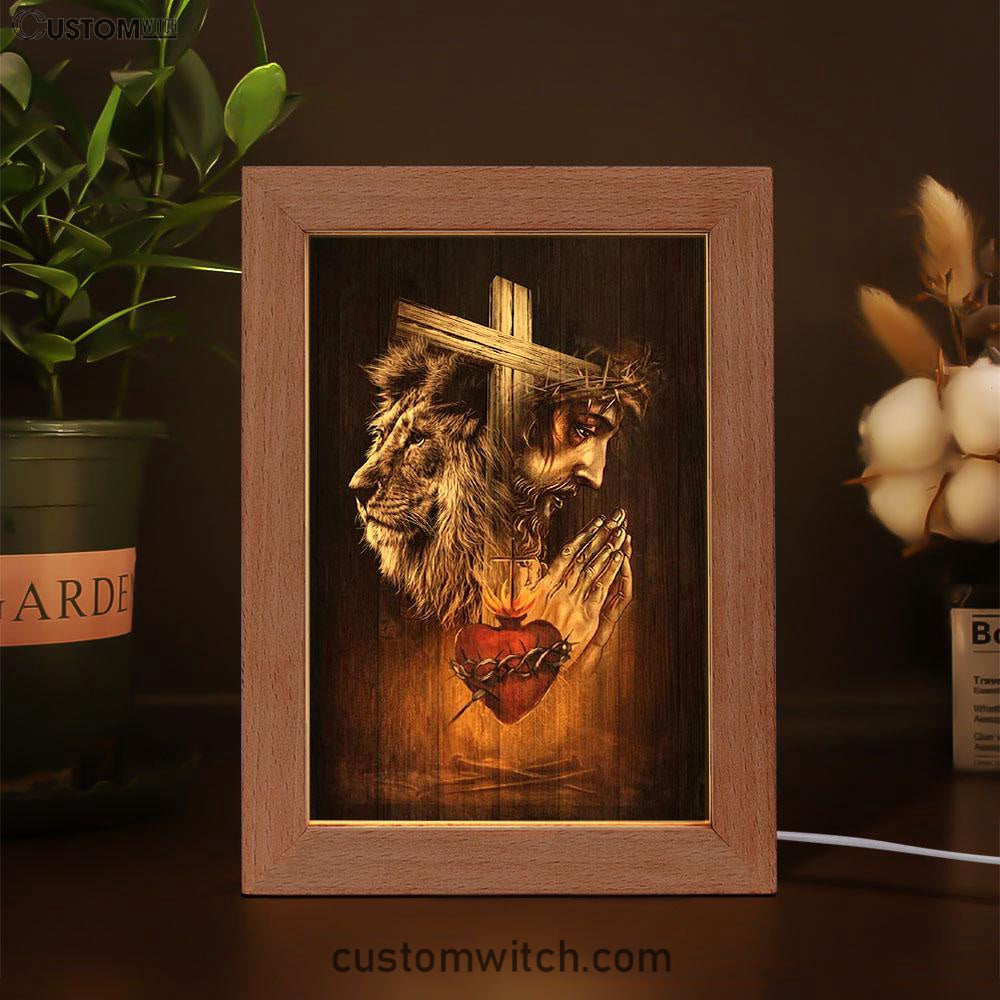 Jesus Prays Heart Lion Frame Lamp Prints - Lion Frame Lamp Art - Christian Inspirational Frame Lamp