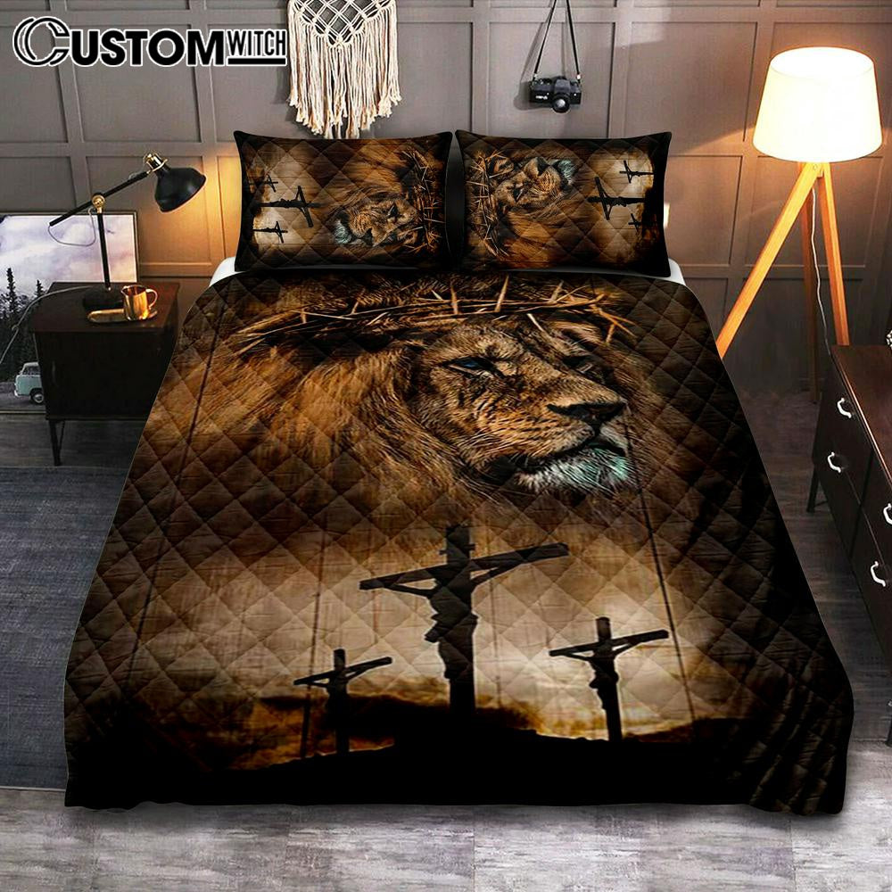 Lion Crown Of Thorn Jesus On The Cross Quilt Bedding Set - Lion Quilt Bedding Set Print - Christian Bedroom - Religious Home Decor