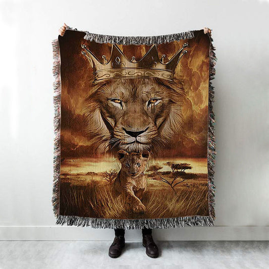 Lion Golden Crown Becoming A King Woven Blanket - Lion Woven Blanket Print - Christian Throw Blanket - Religious Home Decor