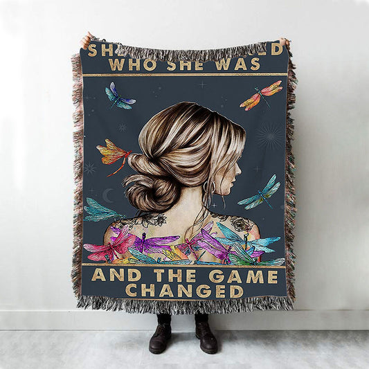 She Remembered Who She Was and the Game Changed Woven Blanket - Encouragement Gifts for Women - Decoration For Teens Bedroom, Home Office