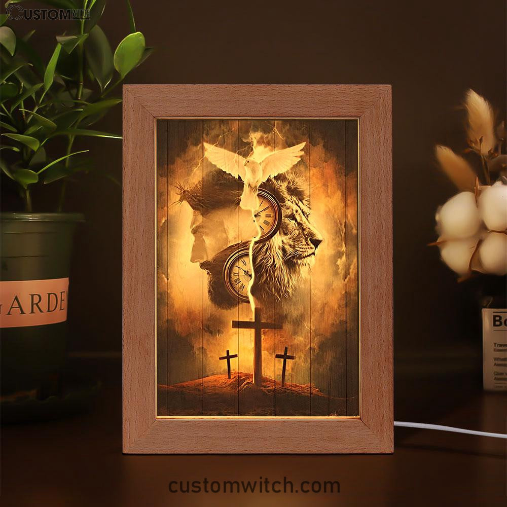 The Lion King Jesus Cross Frame Lamp Prints - Lion Frame Lamp Art - Christian Inspirational Frame Lamp