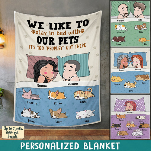 Customwitch Personalized Blanket for Pet Lovers Best Gift with custom Names/ Person & Dogs/Cats breed - Dad & Mom with Lazy Pets (2 People Version)